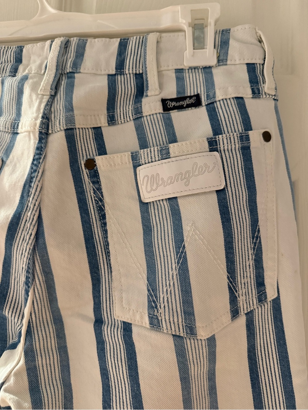Wrangler Retro High Rise Jean - Picture 5 of 6